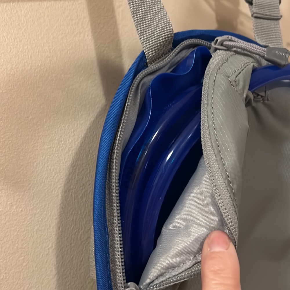 NWT, CamelBak unbottle, insulated hydration Reservoir, 2 L - Picture 8 of 9
